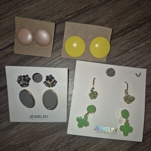 Bundle Of 6 Pairs Of Earrings